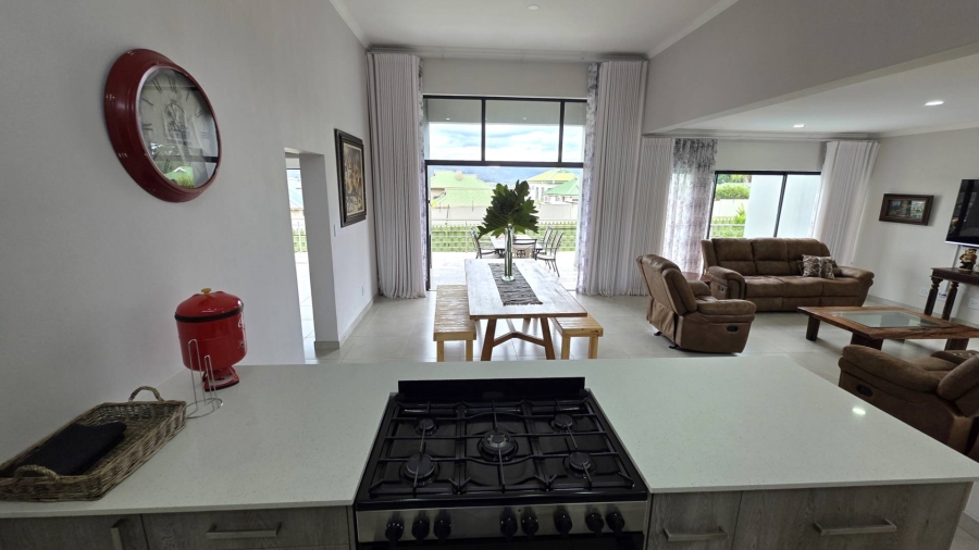 3 Bedroom Property for Sale in Kosmos Ridge North West